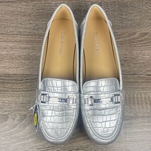 Calvin Klein Metallic Silver Croc-Embossed Loafers NWT 🩶